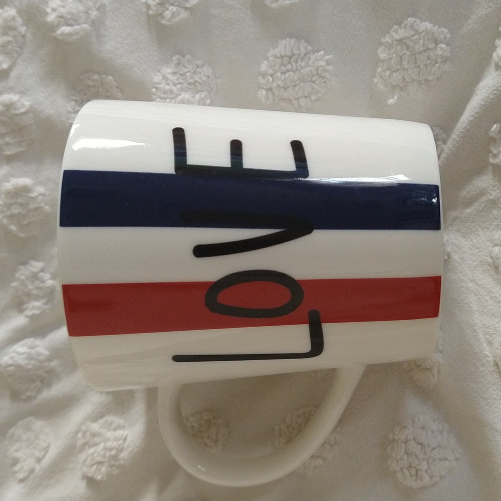 Ellen DeGeneres "LOVE" 16oz mug by Royal Doulton like new condition